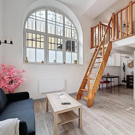 Apartment Joli Renove Avec Mezzanine Hyper Centre *