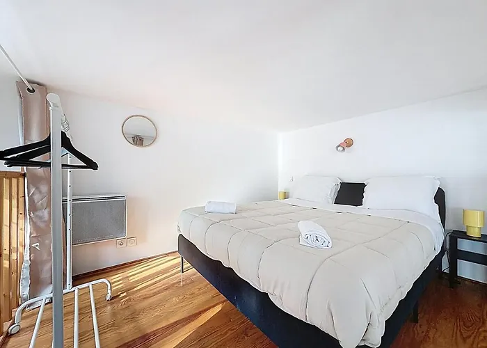 Joli Rénové Avec Mezzanine Hyper Centre *